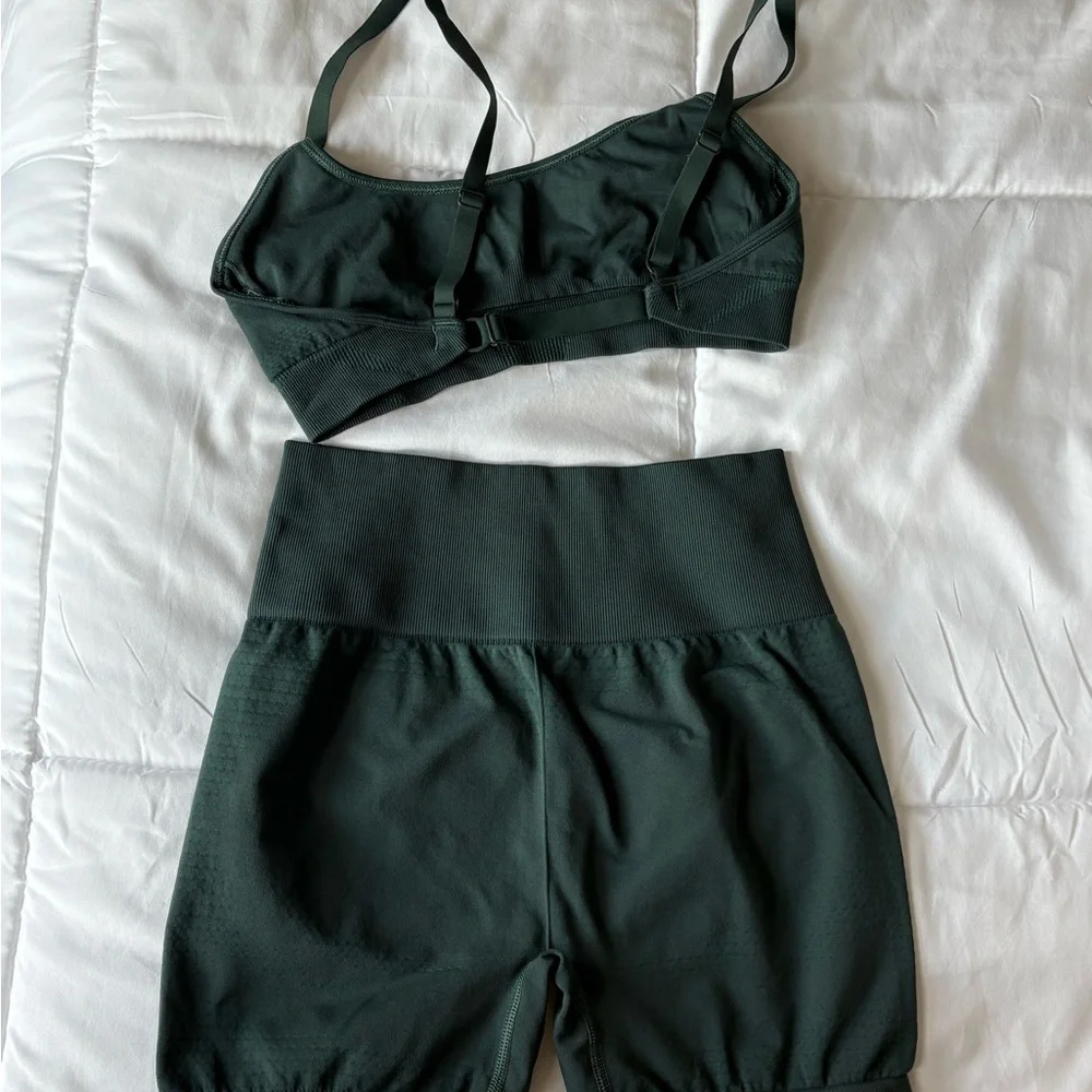 Gymshark Vital Athletic Shorts and Sports Bra Set - Woodland Green Marl - Picture 4 of 8